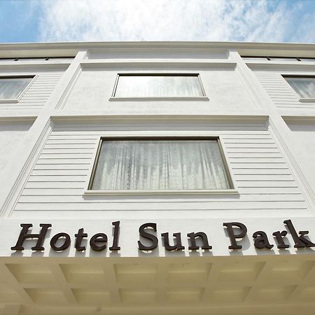 太阳公园酒店 根尼亚古马里 外观 照片